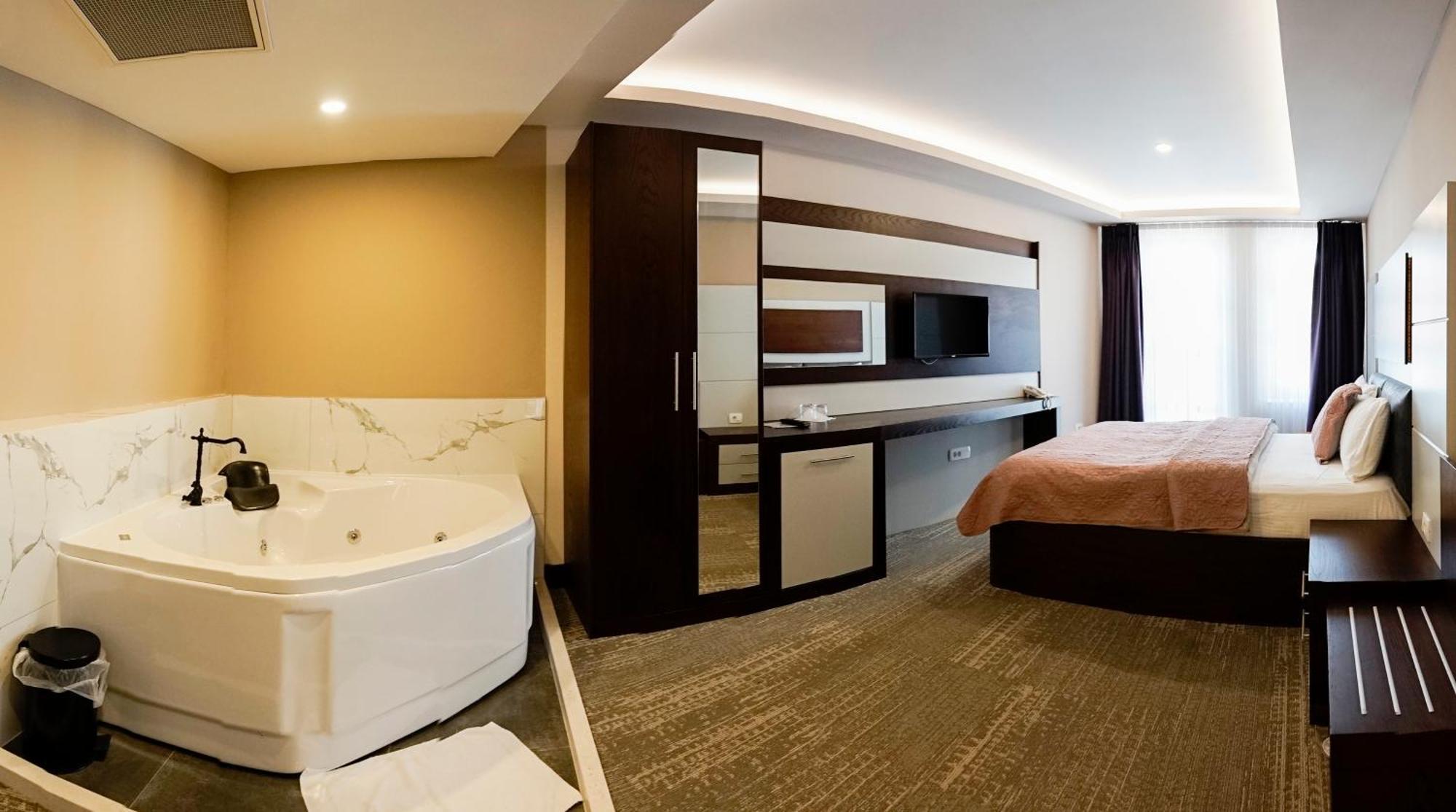 Hotel Prizreni Luaran gambar