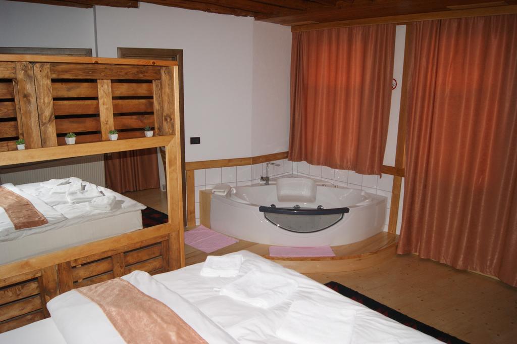 Hotel Prizreni Bilik gambar
