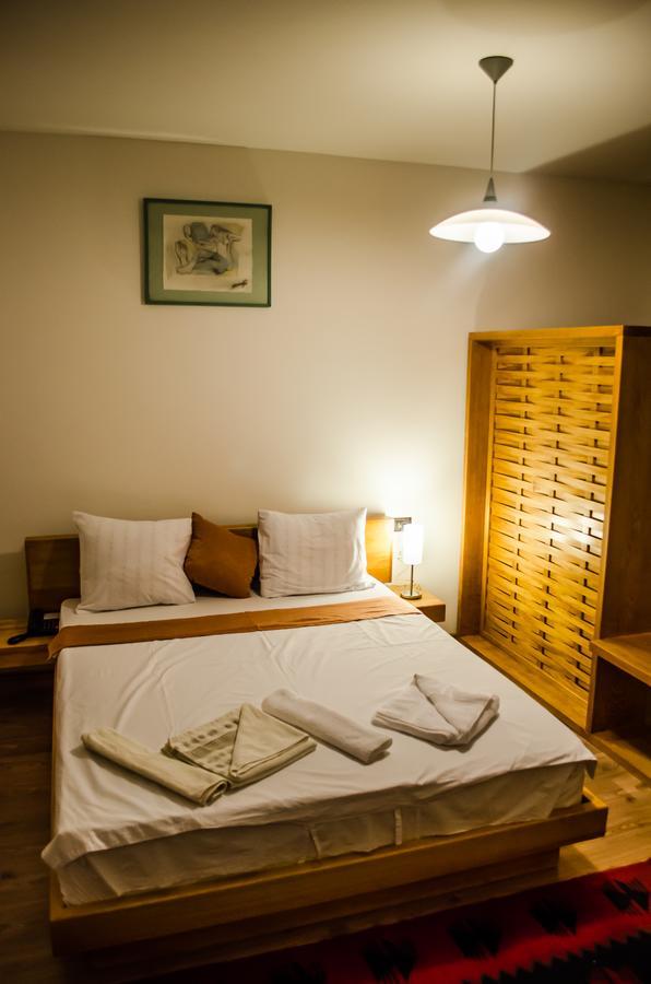 Hotel Prizreni Luaran gambar