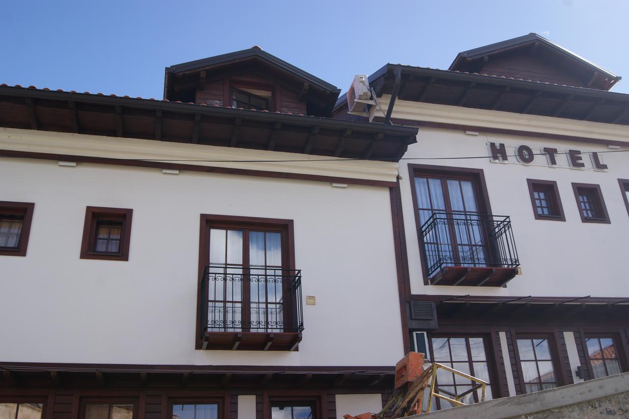 Hotel Prizreni Luaran gambar