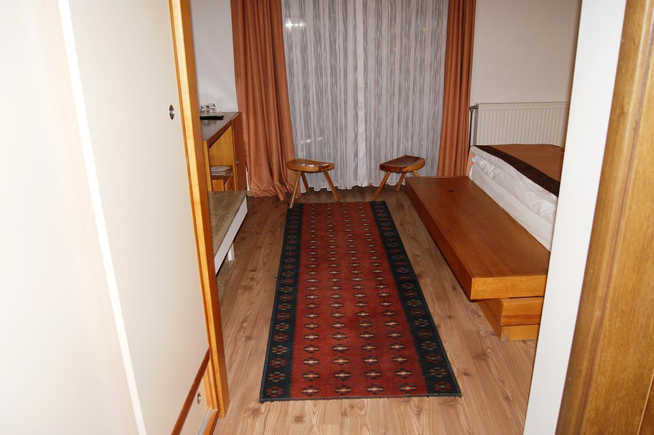 Hotel Prizreni Luaran gambar