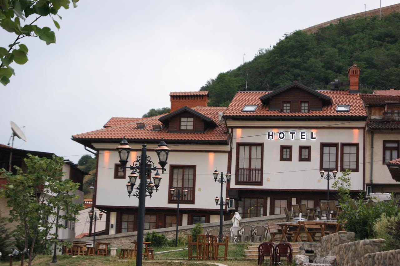Hotel Prizreni Luaran gambar