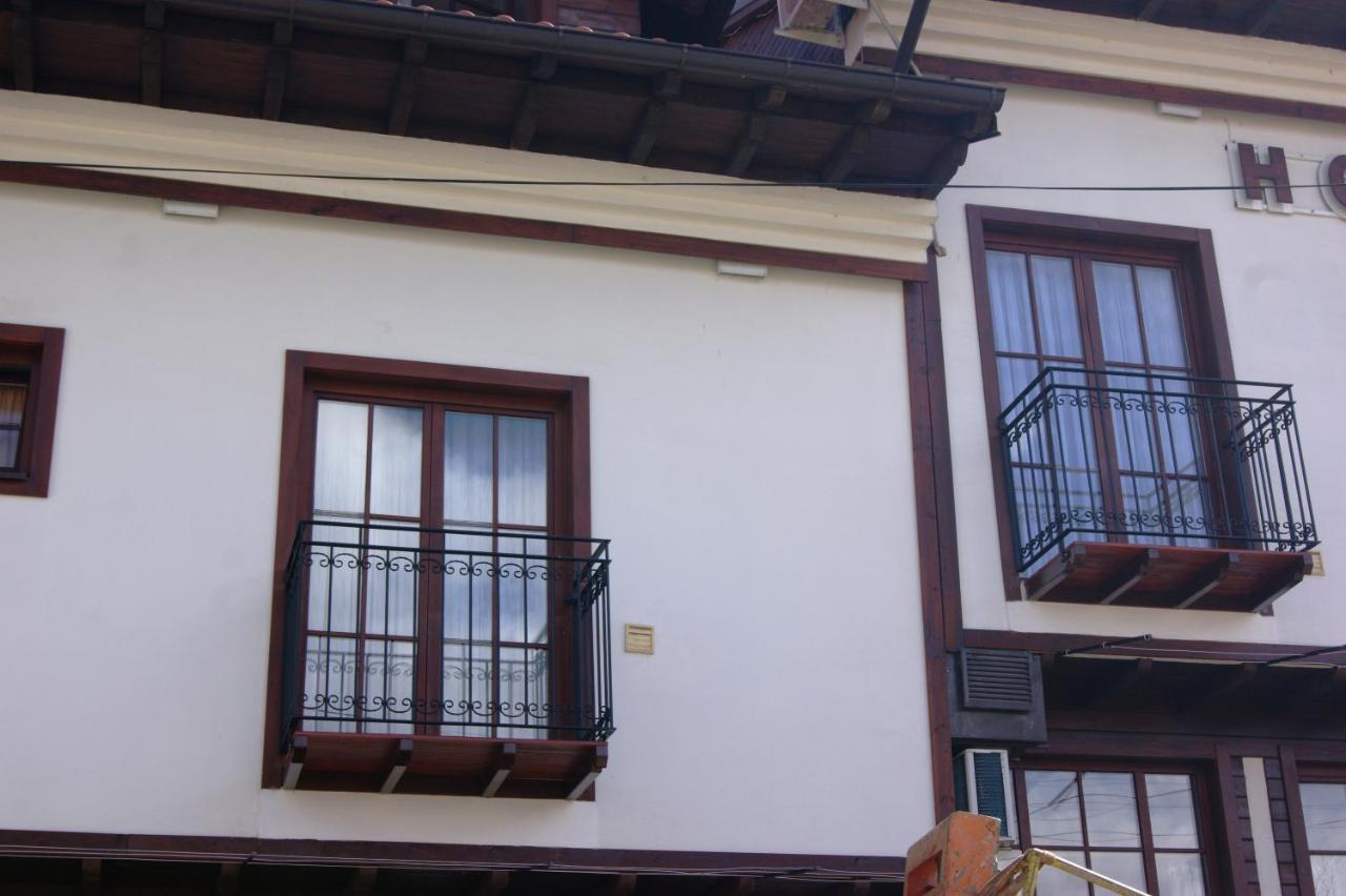 Hotel Prizreni Luaran gambar