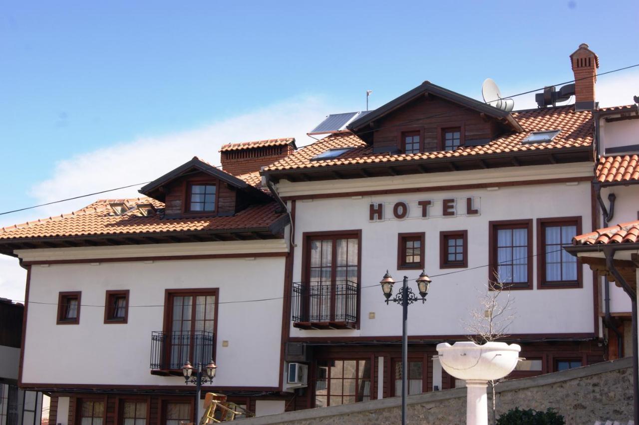 Hotel Prizreni Luaran gambar